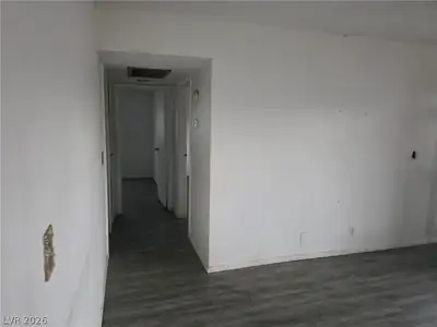 595 South Royal Crest Circle 18 Hallway