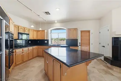 277 Maritime Street, Henderson, NV 89074 Kitchen
