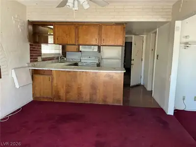 3685 Edison Avenue, Las Vegas, NV 89121 Kitchen