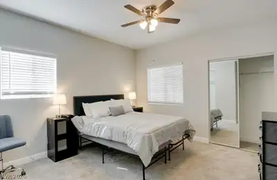 5138 South Jones Boulevard 108 Primary Bedroom
