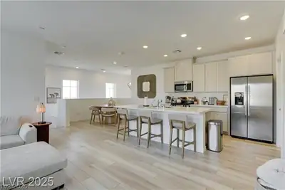 600 North Carriage Hill Drive 2160 Kitchen