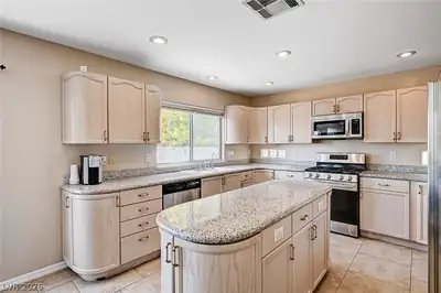 7813 Falconwing Avenue, Las Vegas, NV 89131 Kitchen