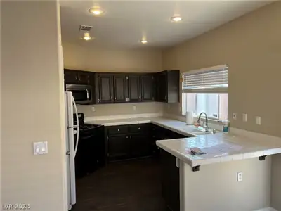 7873 Blue Brook Drive, Las Vegas, NV 89147 Kitchen