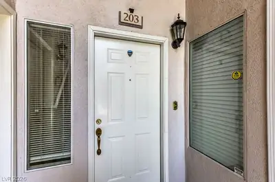 101 Breezy Tree Court 203 Entry