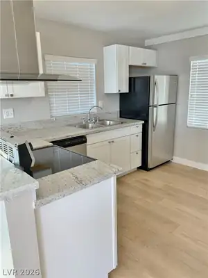 316 11 Street 4 Kitchen