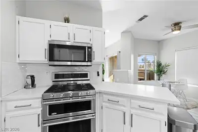 9000 Las Vegas Boulevard 2046 Kitchen