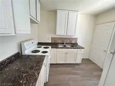 1711 Santa Paula Drive, Las Vegas, NV 89104 Kitchen