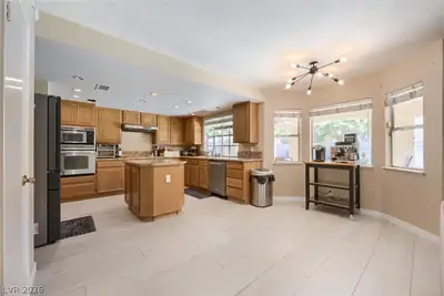 6413 Vicuna Drive, Las Vegas, NV 89146 Kitchen