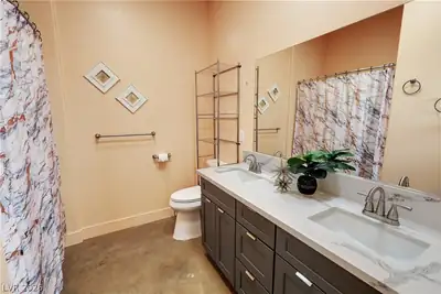 4830 East Comanche Drive Primary Bathroom