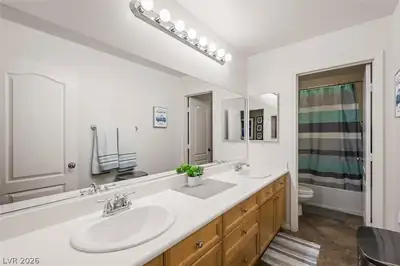 1261 Vietti Street Primary Bathroom