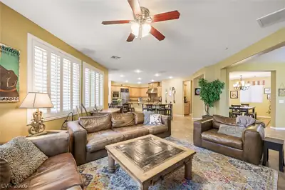 1261 Vietti Street Living Room
