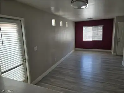 5270 PARADISE SKIES Avenue Living Room