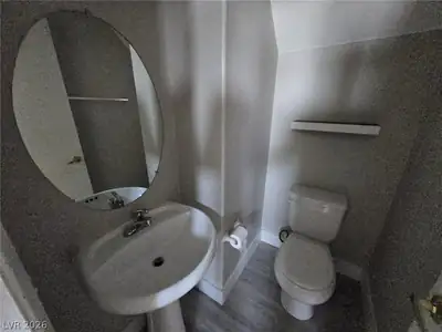 5270 PARADISE SKIES Avenue Bathroom