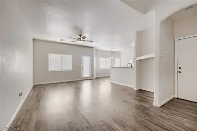 5974 Gentleslope Street Living Room