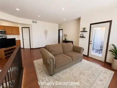 5855 Valley Drive 2139 Living Room