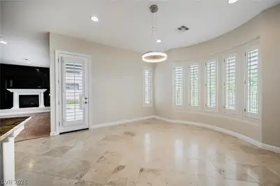 2062 Country Cove Court Living Room