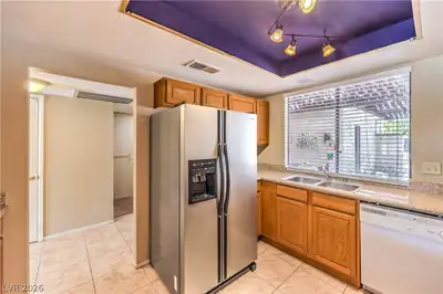 2731 San Lago Court, Las Vegas, NV 89121 Kitchen