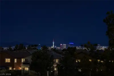 24 Crooked Putter Drive, Las Vegas, NV 89148 