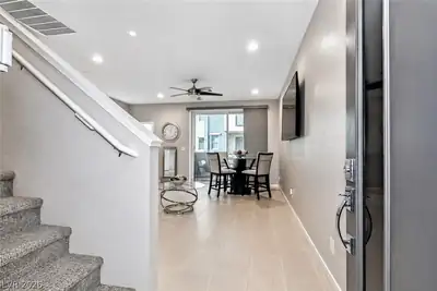 11257 Rainbow Peak Avenue 211, Las Vegas, NV 89135 Living Room