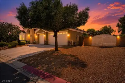 6831 Rose River Falls Street, Las Vegas, NV 89131 