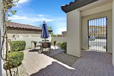 12260 Monument Hill Avenue, Las Vegas, NV 89138 Patio