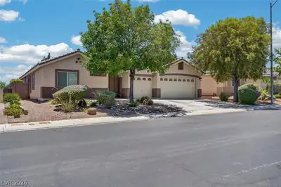 4517 Mohawk River Avenue, North Las Vegas, NV 89031 Front of Structure