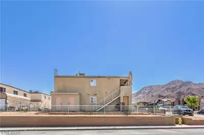 6920 Dunsbach Way, Las Vegas, NV 89156 Front of Structure