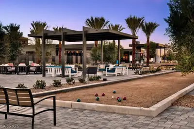 10271 Redwood Desert Drive Community