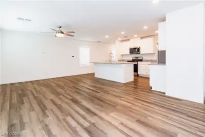 9769 Cannington Cliffs Avenue, Las Vegas, NV 89178 Kitchen