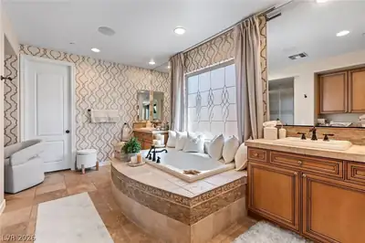 69 Contrada Fiore Drive Primary Bathroom