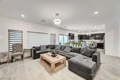 645 Soaring Wings Avenue, Las Vegas, NV 89183 Living Room