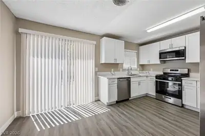 1108 Greenbank Street, Las Vegas, NV 89110 Kitchen