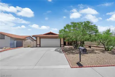350 Tangerine Court, Henderson, NV 89015 Front of Structure