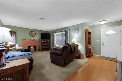 350 Tangerine Court, Henderson, NV 89015 Living Room