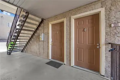 5295 INDIAN RIVER Drive 301 Entry