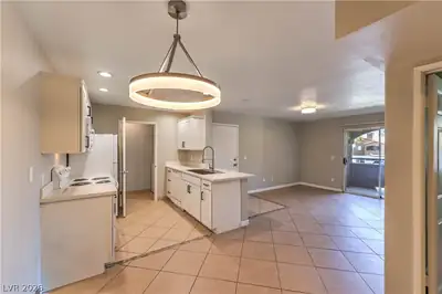 221 Mission Catalina Lane 101 Kitchen