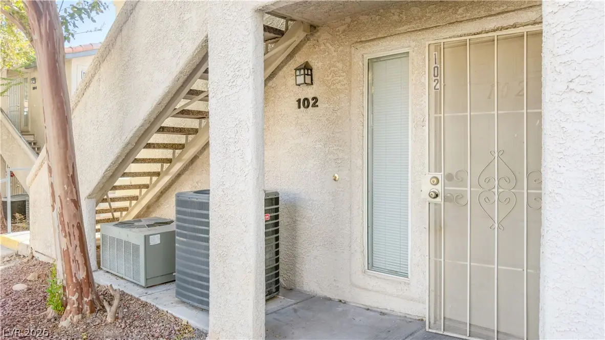 3095 Casey Drive 102
