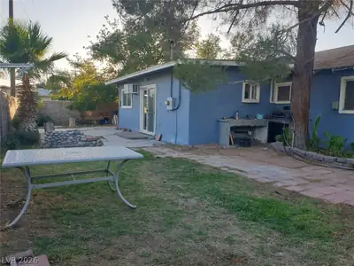 3905 La Pasada Avenue, Las Vegas, NV 89102 Yard