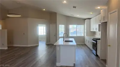 1018 Elliot Park Avenue, North Las Vegas, NV 89032 Kitchen