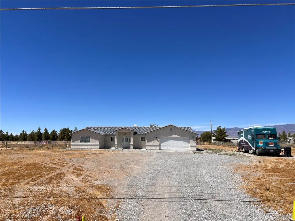 200 East Gamebird Road
