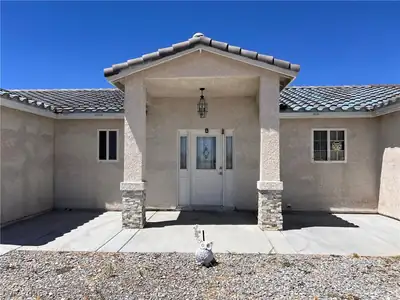 200 East Gamebird Road Front of Structure