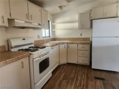 3189 Del Monte Street, Laughlin, NV 89029 Kitchen