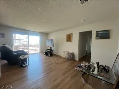 2333 Cardiff Lane D Living Room