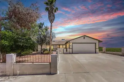 250 Princess Ann Court, Henderson