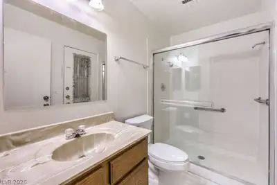 250 Princess Ann Court, Henderson, NV 89015 Primary Bathroom
