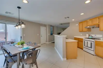 6236 Windmill Island Avenue Kitchen