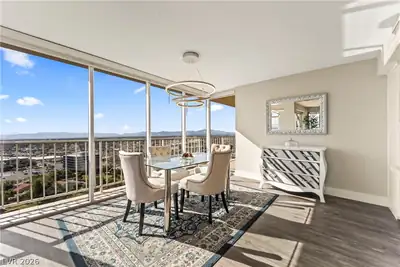 3111 Bel Air Drive 21F Dining Area