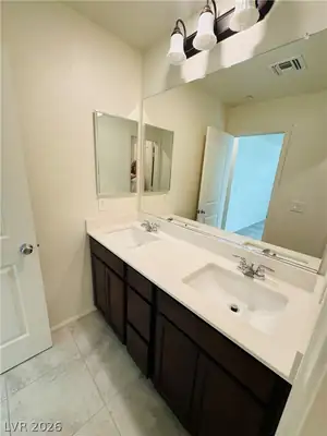 1003 Brilliant Meadow Avenue, North Las Vegas, NV 89086 Primary Bathroom