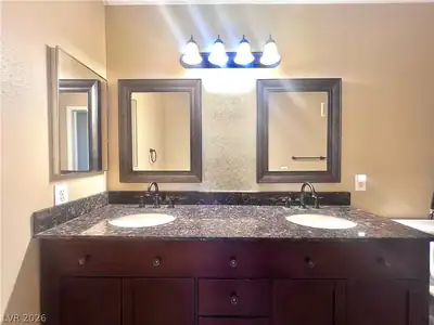 5710 East Tropicana Avenue 2025 Primary Bathroom