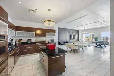 900 Las Vegas Boulevard 1215 Kitchen